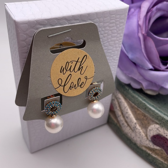 White Pearl with turquoise Diamonds Golden Plated in 18K Gold Earring Butterfly - Picture 2 of 8